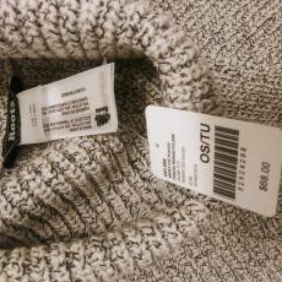 Roots Snowy Owl Poncho - Picture 3 of 3